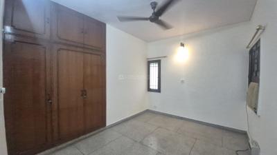 Bedroom Image of 1550 Sq.ft 3 BHK Apartment / Flat for rent in DDA Sector Pocket B C, Vasant Kunj New Delhi for Rs. 72000