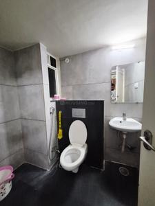Bathroom Image of 300 Sq.ft 1 RK Studio for rent in Vijay Nagar Indore for Rs. 12000