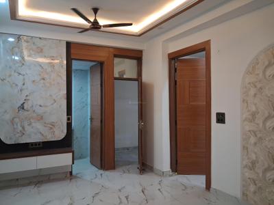 Living Room Image of 1050 Sq.ft 2 BHK Apartment / Flat for sale in Sector 73 Noida for Rs. 3800000