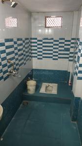 Bathroom Image of 750 Sq.ft 2 BHK Builder Floor for rent in Sudama Nagar Indore for Rs. 11000