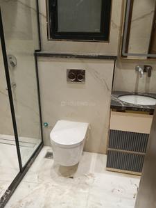 Bathroom Image of 2700 Sq.ft 4 BHK Builder Floor for sale in BPTP Amstoria , Sector 102 Gurgaon for Rs. 52500000