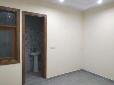 Bedroom Image of 1000 Sq.ft 3 BHK Builder Floor for sale in Patparganj New Delhi for Rs. 8500000