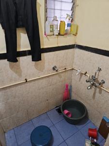Common Bathroom Two Image of 325 Sq.ft 1 BHK Apartment / Flat for sale in Lower Parel Mumbai for Rs. 8500000