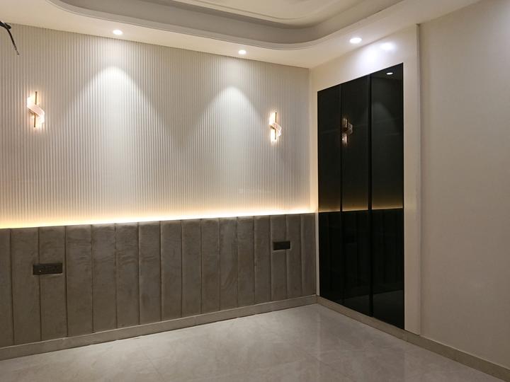 Sector 25, DLF Phase 2 Bedroom One 1