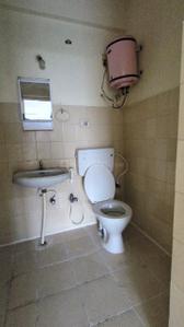 Bathroom Image of 1740 Sq.ft 3 BHK Apartment / Flat for sale in Adugodi Bengaluru for Rs. 18000000