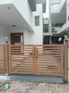 Image of 2500 Sq.ft 3.5 BHK Independent House for sale in Motera, Ahmedabad for Rs. 25000000