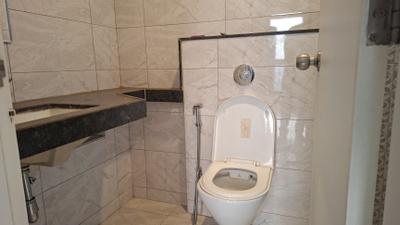 Image of 916 Sq.ft 2 BHK Apartment / Flat for sale in Amanora Gold Towers, Hadapsar, Pune for Rs. 12200000