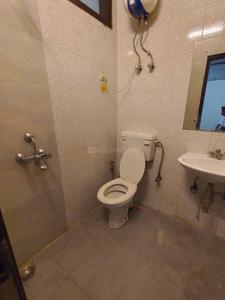 Bathroom Image of 3588 Sq.ft 4 BHK Builder Floor for rent in Sector 30 Gurgaon for Rs. 94500