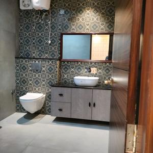 Bathroom Image of 4500 Sq.ft 5 BHK Villa for sale in Nirman Nagar Jaipur for Rs. 45000000