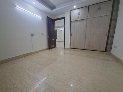 Bedroom Image of 1440 Sq.ft 3 BHK Builder Floor for rent in Kailash Colony New Delhi for Rs. 95000