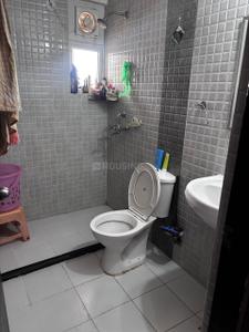 Bathroom Image of 1785 Sq.ft 3 BHK Apartment / Flat for rent in Pandav Nagar Ghaziabad for Rs. 25000