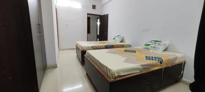Bedroom Image of Shiva niwas pg in Sector 44, Noida