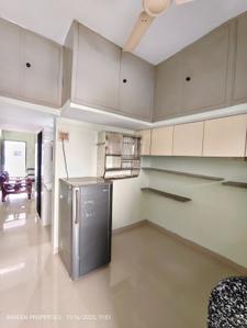 Kitchen Image of 1000 Sq.ft 2 BHK Builder Floor for rent in Subhanpura Vadodara for Rs. 15500