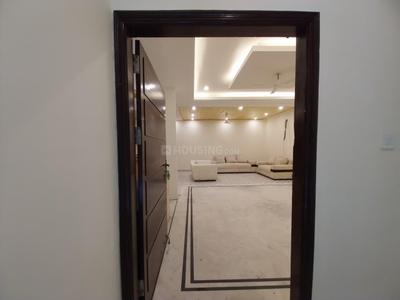Bedroom Image of 4500 Sq.ft 4 BHK Builder Floor for rent in Sector 108 Noida for Rs. 130000