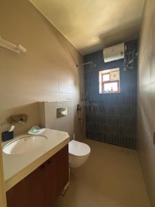 Bathroom Image of 1076 Sq.ft 2 BHK Apartment / Flat for rent in Panjim Goa for Rs. 75000
