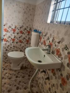 Bathroom Image of 1400 Sq.ft 3 BHK Apartment / Flat for sale in Bariatu Housing Colony Ranchi for Rs. 5900000