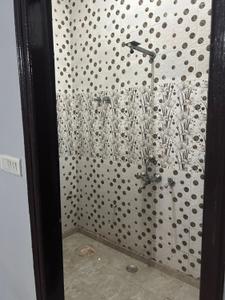 Bathroom Image of 1250 Sq.ft 3 BHK Builder Floor for rent in Vasundhara Ghaziabad for Rs. 25000
