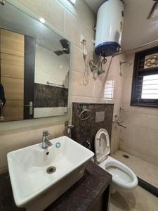 Bathroom Image of 2500 Sq.ft 3 BHK Apartment / Flat for rent in Sector 23 Gurgaon for Rs. 60000