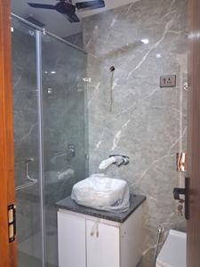 Common Bathroom Image of 1350 Sq.ft 3 BHK Builder Floor for sale in Paschim Vihar New Delhi for Rs. 26500000