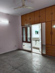 Bedroom Image of 1600 Sq.ft 3 BHK Apartment / Flat for rent in Bathal apartment, Patparganj New Delhi for Rs. 42000