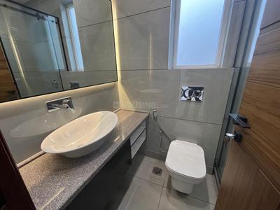 Bathroom Image of 2000 Sq.ft 4 BHK Builder Floor for rent in Janakpuri New Delhi for Rs. 74000