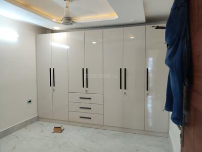 Bedroom Image of 750 Sq.ft 2 BHK Builder Floor for rent in Preet Vihar New Delhi for Rs. 20000
