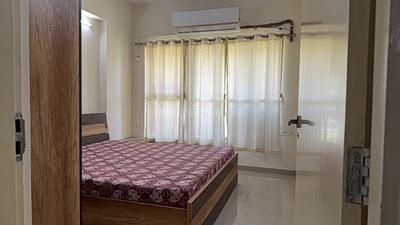 Bedroom Image of 1850 Sq.ft 3 BHK Apartment / Flat for rent in Adani The Meadows, Shantigram Ahmedabad for Rs. 44000