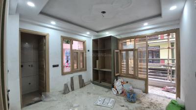 Bedroom Image of 1000 Sq.ft 3 BHK Builder Floor for sale in Lal Kuan New Delhi for Rs. 10000000