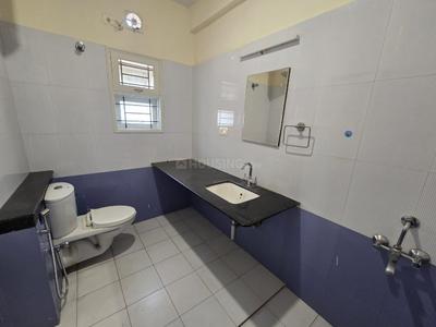 Bathroom Image of 1200 Sq.ft 2 BHK Apartment / Flat for rent in Malleswaram Bengaluru for Rs. 45000