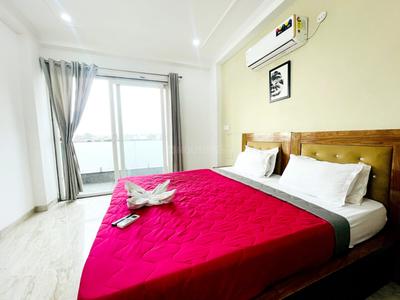 Bedroom Image of RR LUXURY in Sector 44, Gurgaon