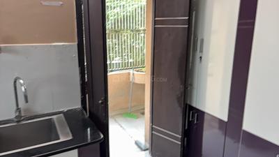Kitchen Image of 2000 Sq.ft 3 BHK Apartment / Flat for rent in Maraimalai Nagar Chennai for Rs. 30000