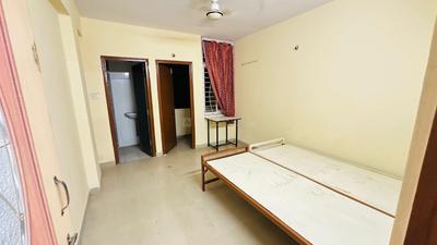 Bedroom Image of 808 Sq.ft 2 BHK Apartment / Flat for rent in Indra Puri Colony Indore for Rs. 18000