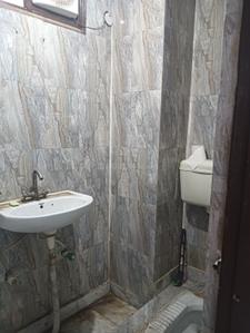 Bathroom Image of 750 Sq.ft 2 BHK Apartment / Flat for sale in Aya Nagar New Delhi for Rs. 2800000