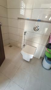 Bathroom Image of 1400 Sq.ft 3 BHK Apartment / Flat for sale in Manjalpur Vadodara for Rs. 6800000
