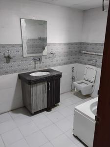 Bathroom Image of 1500 Sq.ft 4 BHK Independent House for sale in Ashok Vihar Phase 1 Gurgaon for Rs. 6000000