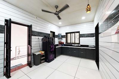 Kitchen Image of 2160 Sq.ft 3 BHK Independent House for sale in Krishna Nagar Society Ahmedabad for Rs. 12000000