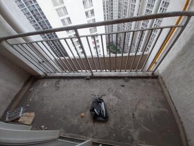 Balcony Image of 810 Sq.ft 1.5 BHK Apartment / Flat for sale in Indiabulls Greens, Panvel Navi Mumbai for Rs. 5000000