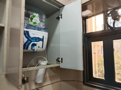 Bathroom Image of 800 Sq.ft 2 BHK Builder Floor for rent in Uttam Nagar New Delhi for Rs. 16500
