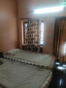 Bedroom Image of 450 Sq.ft 1 RK Builder Floor for rent in Malka Ganj New Delhi for Rs. 14000