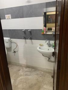 Bathroom Image of 900 Sq.ft 2 BHK Builder Floor for rent in Hari Nagar New Delhi for Rs. 24000