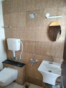 Bathroom Image of 1400 Sq.ft 2 BHK Apartment / Flat for rent in Max Vista, Vilangudi Madurai for Rs. 25000