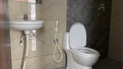 Bathroom Image of 650 Sq.ft 1 BHK Apartment / Flat for rent in Whitefield Bengaluru for Rs. 24000