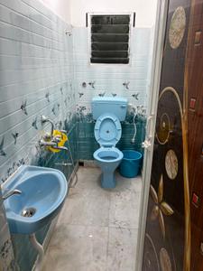 Bathroom Image of 770 Sq.ft 1 BHK Apartment / Flat for rent in Behala Chowrasta Kolkata for Rs. 10000