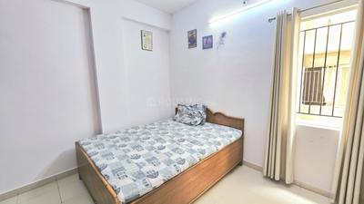 Bedroom Image of 900 Sq.ft 2 BHK Apartment / Flat for sale in Smita Apartment, Shyamal Ahmedabad for Rs. 4900000