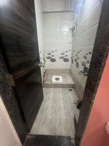 Bathroom Image of 1100 Sq.ft 2 BHK Builder Floor for rent in Mirchandani Shalimar Swayam, Bhangarh Indore for Rs. 25000