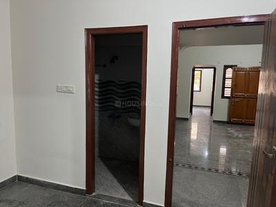 Bedroom Image of 990 Sq.ft 2 BHK Independent House for rent in Varanasi Bengaluru for Rs. 20000