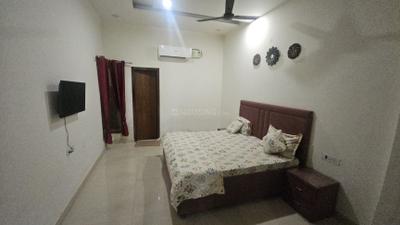 Bedroom Image of 1580 Sq.ft 4 BHK Independent House for rent in Gumtala Amritsar for Rs. 22500