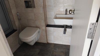 Bathroom Image of 611 Sq.ft 1 BHK Apartment / Flat for rent in Mahindra Happinest Tathawade, Tathawade Pune for Rs. 20500