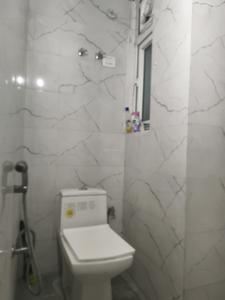 Common Bathroom Two Image of 1530 Sq.ft 3 BHK Apartment / Flat for sale in Vihaan Vista, Noida Extension Greater Noida for Rs. 6000000
