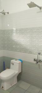Bathroom Image of 1400 Sq.ft 2 BHK Independent House for rent in Edathala Aluva for Rs. 15000